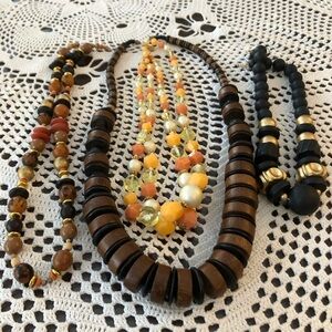 Costume Jewelry Necklace Set
